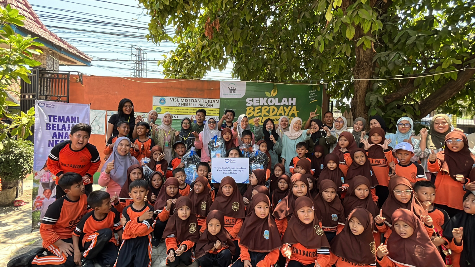 Sekolah Berdaya dan Perlengkapan Sekolah Anak Bangsa