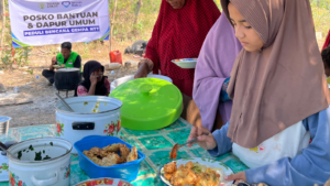 Momen Masak dan Makan Bersama Penyintas Gempa